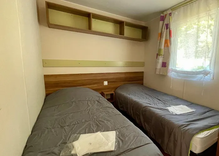 Jf79 Mobile - 2 Bedrooms In Family *